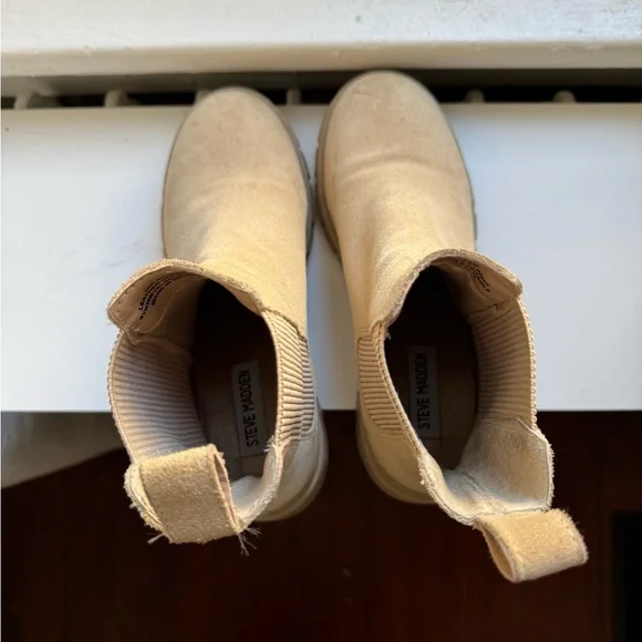 Steve Madden Tan Suede Ankle Booties - Picture 6 of 6